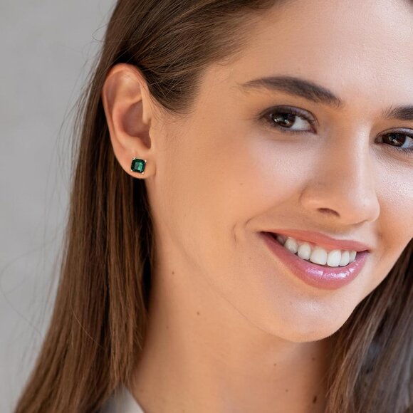 Women's Gold Princess Cut Emerald Stud Earrings Hypoallergenic Vintage - Picture 3 of 7